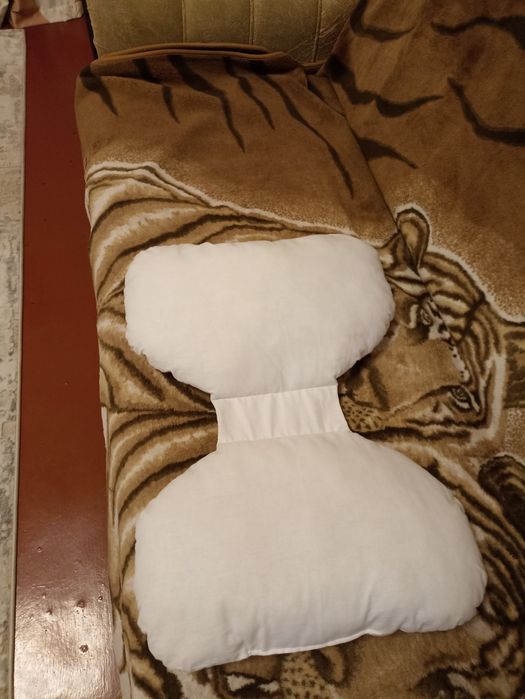 Подушка під живіт для вагітних