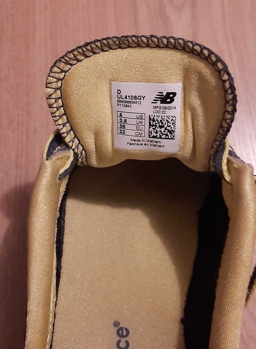 Sapatilhas New Balance modelo 410