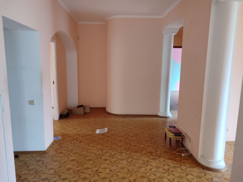 Продаж квартири в дуплексі - 449кв.м. в центрі міста