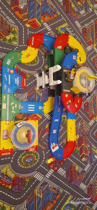 Гараж, трек  Wader з 1 року