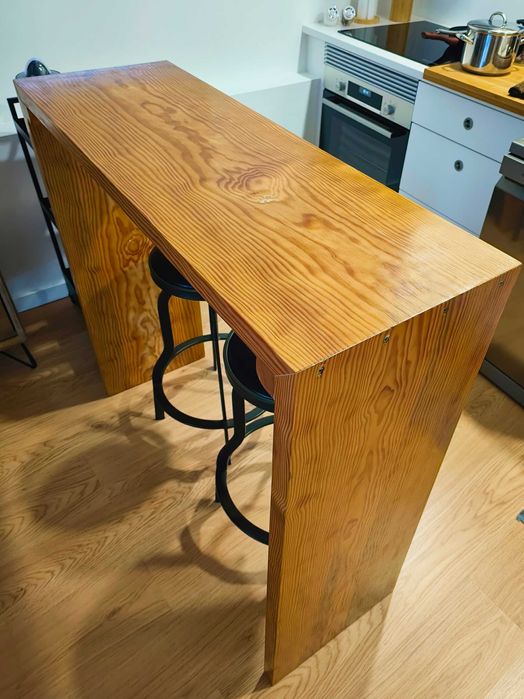 Balcão Bar + 2 Bancos