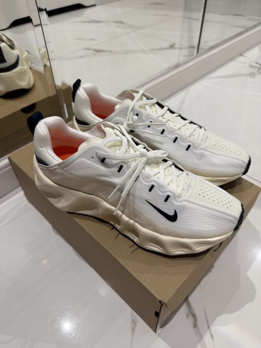 Buty Nike Ava Rover