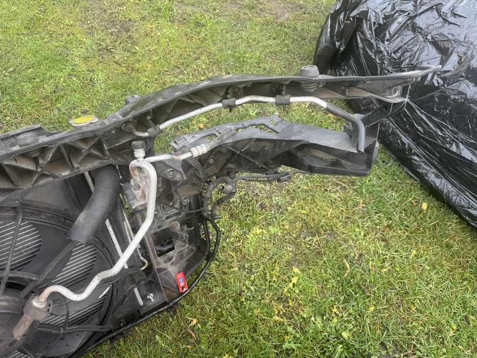 Установочна панель радіатори Kia Sorento (2009-2012)CRDI