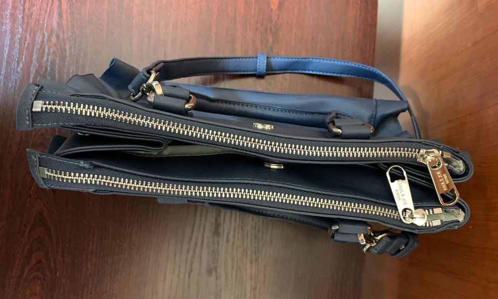 Paul & Joe Sister granatowa torebka z falbanką koty