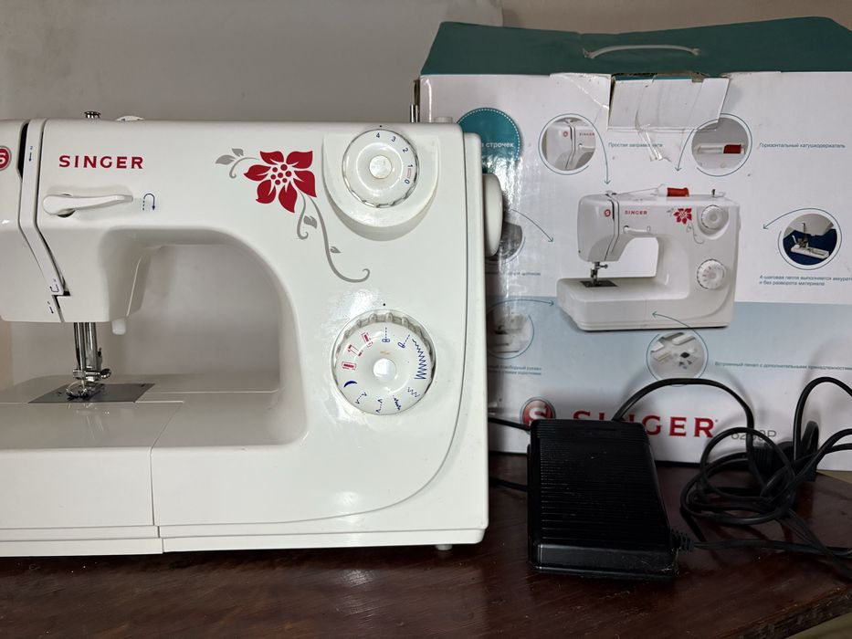 Єлектромеханічна швейна машина SINGER