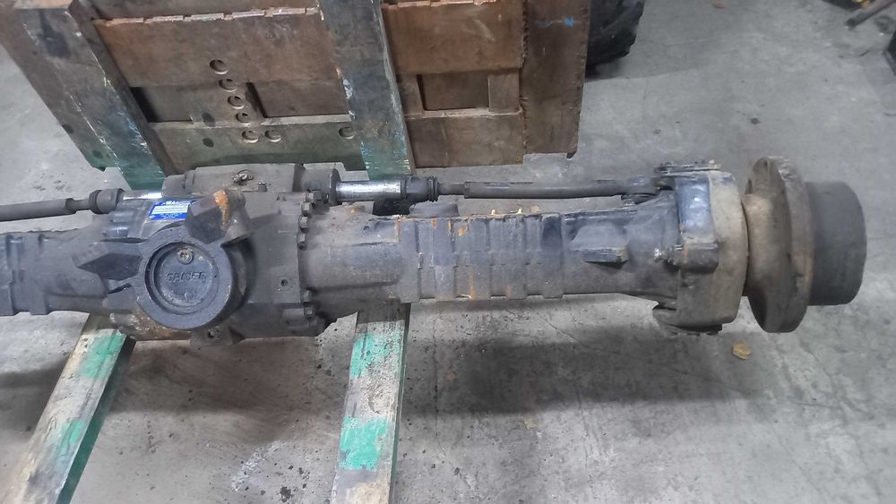 Mosty ładowarka koparka wózek widłowy 4x4 Manitou JLG Volvo Zettemeyer