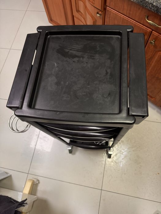 Помічник перукарський