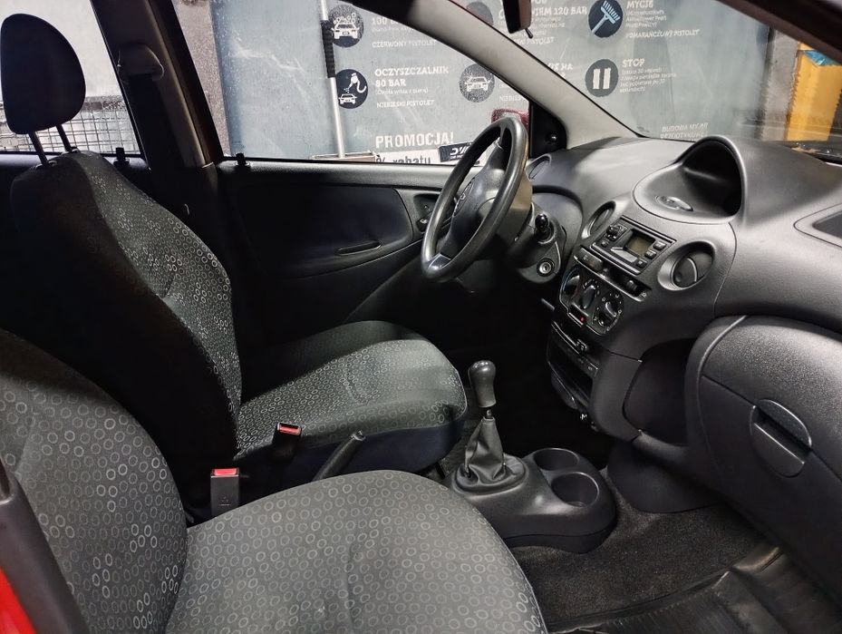 Sprzedam Toyota Yaris - tylko 117 000 km przebiegu.