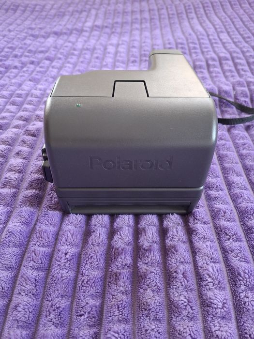 Камера миттєвого друку Polaroid Close Up 636