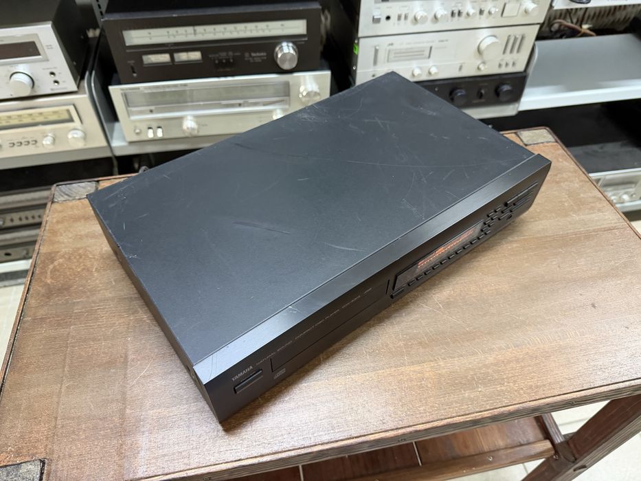 Odtwarzacz płyt CD Yamaha CDX-530E Audio Room