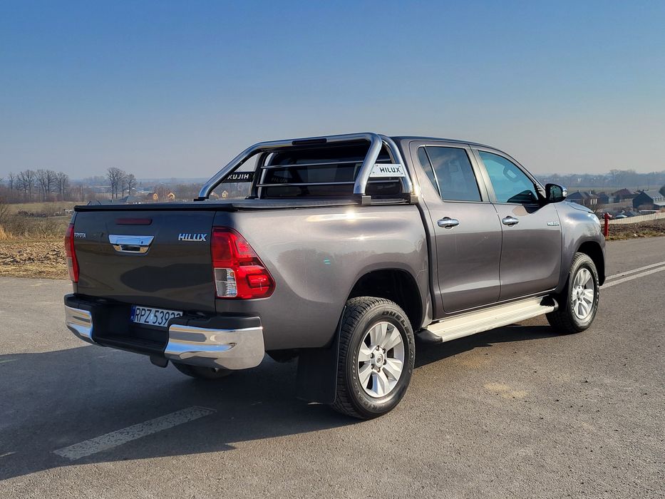 Toyota Hilux 2.4 diesel 4x4 reduktor zadbana