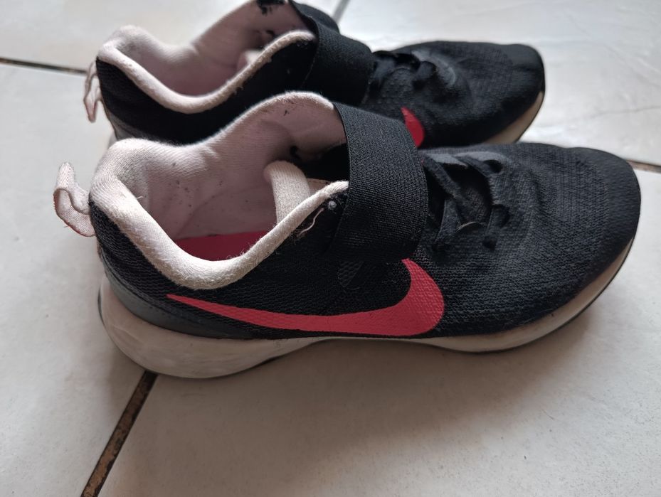 Adidasy buty dziewczęce Nike rozmiar 35