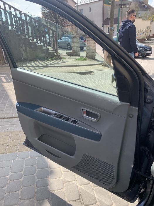 Mazda 2 , 2005 р, робот автомат 1.4 бензин