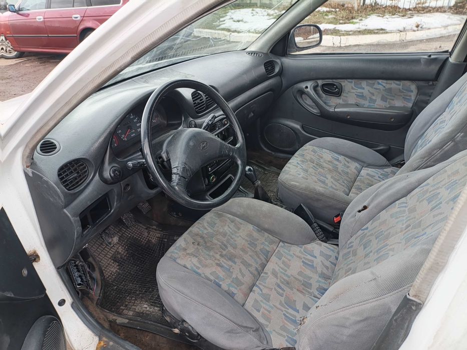 Продам  авто на ходу акцента по ціні жигуля