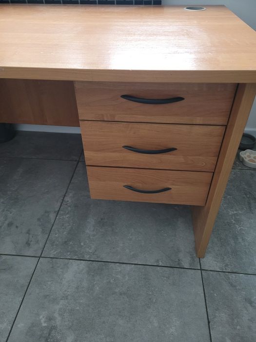 Biurko meble biurowe