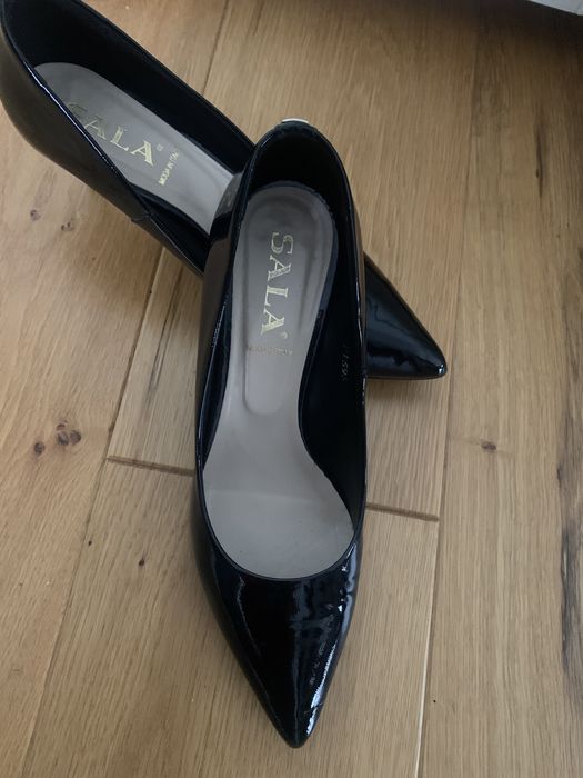Buty lakierowane SALA