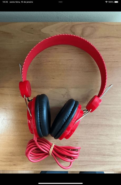 Headphones AEG vermelhos