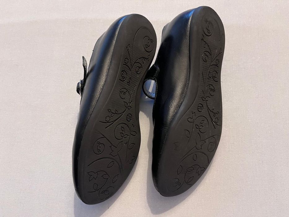 Sandalias preta tam 30