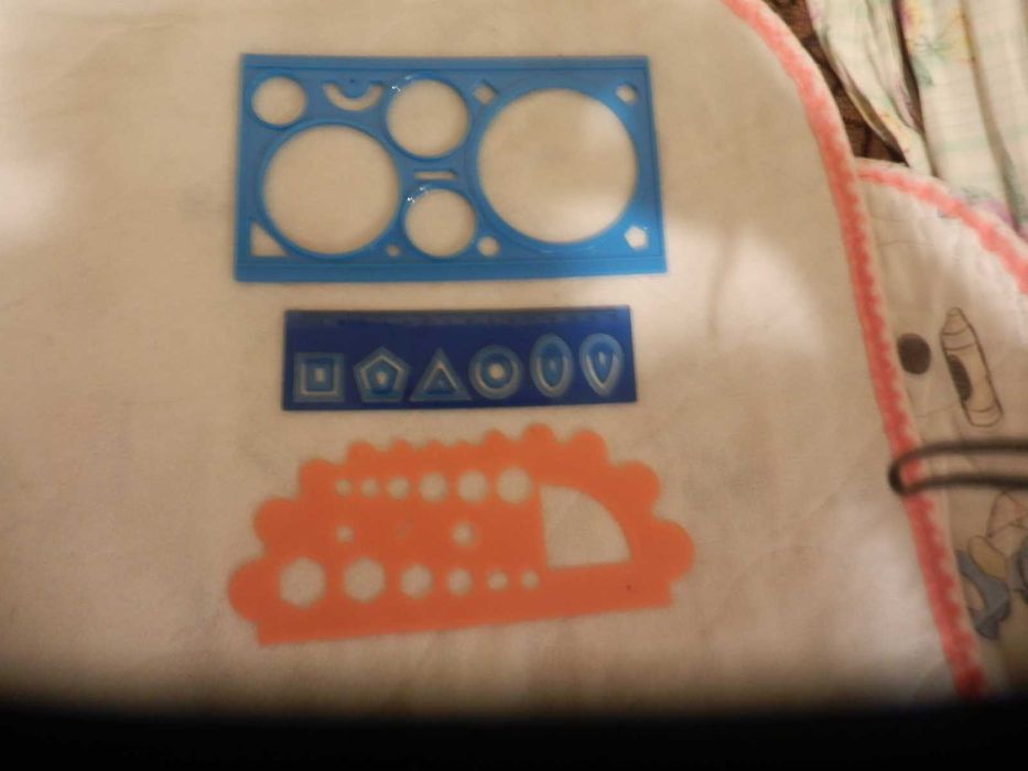 Трафареты разные.