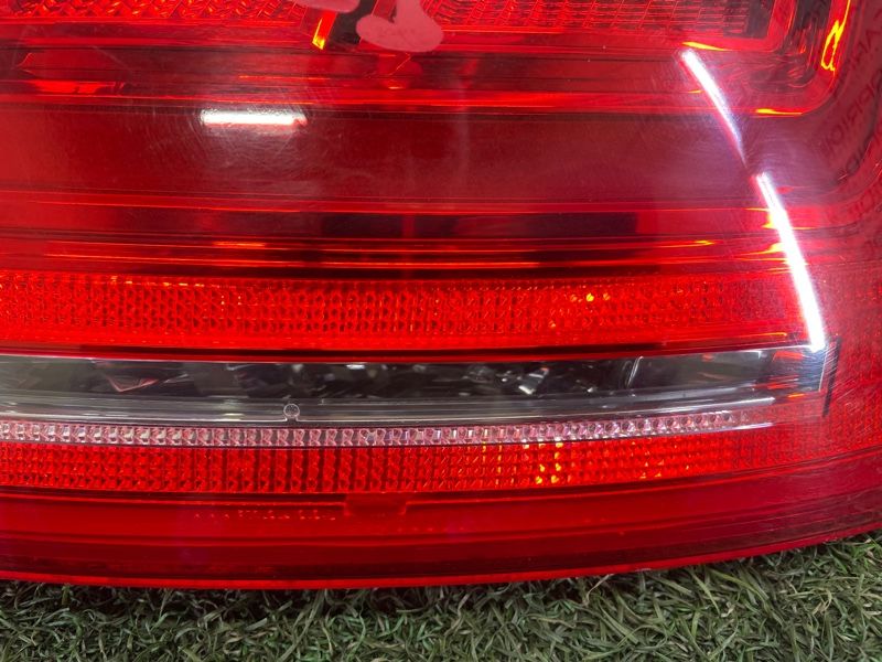 Задний фонарь правый AUDI A8 D4 4.2 CDRA 2011