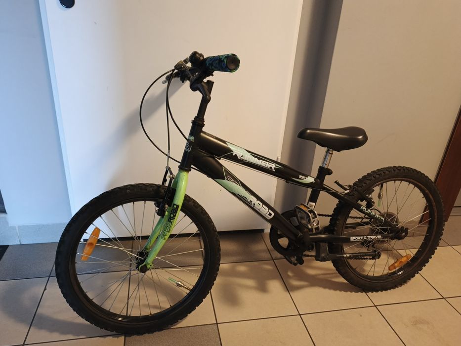 Sprzedam rower BMX dziecięcy.