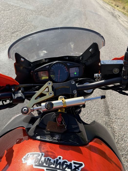 Поодам Suzuki gsr 600