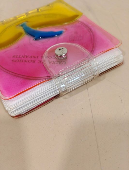 Estojo/ Porta CDs com argolas - capacidade para 24 CDs