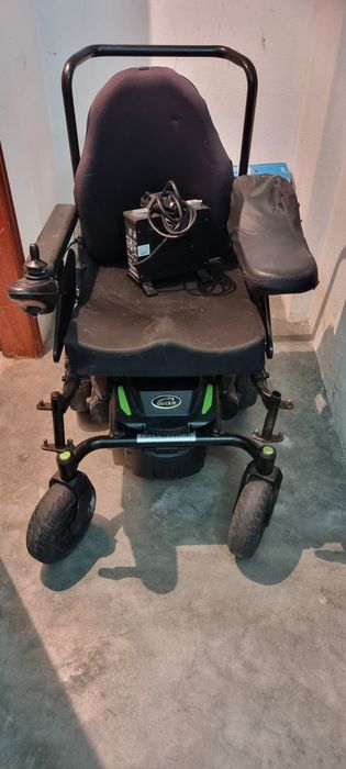 Cadeira de rodas eléctrica SUNRISE Q200
