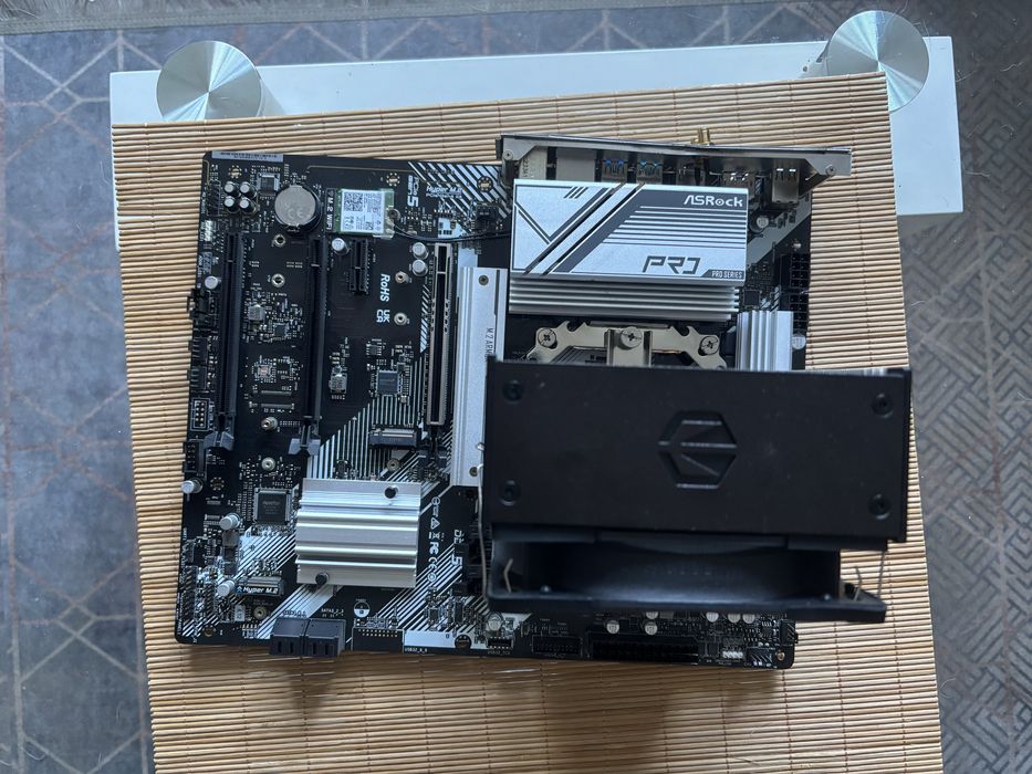 Plyta glowna + procesor 12400f +Fera 5 asrock B760 DDR5 wifi pcie 5.0