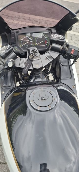 Kawasaki GPX 750R
