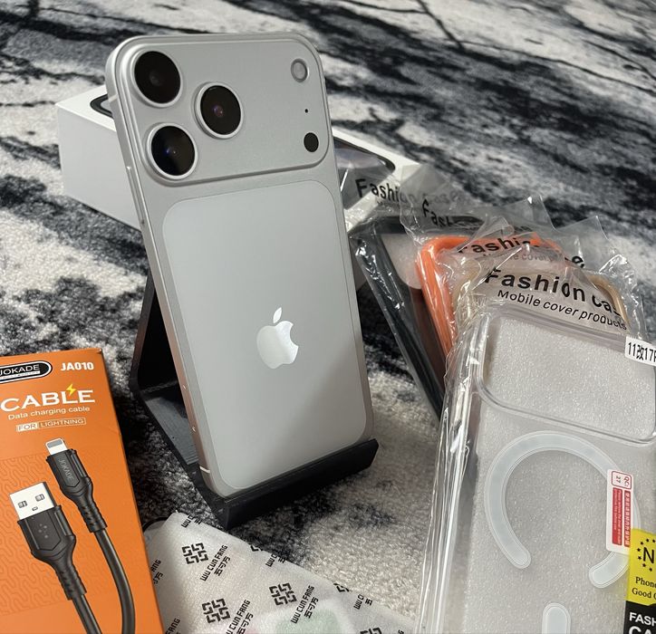 Iphone XR в корпусі Iphone 17 Pro, 128 gb,Neverlock
