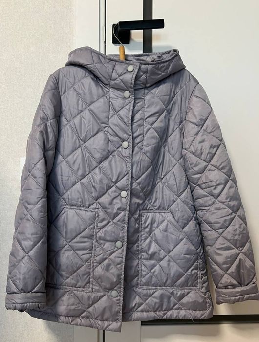 Продам курточку на весну