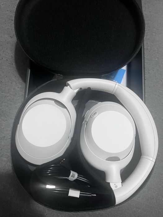 Auscultadores Sony ULT Power Sound