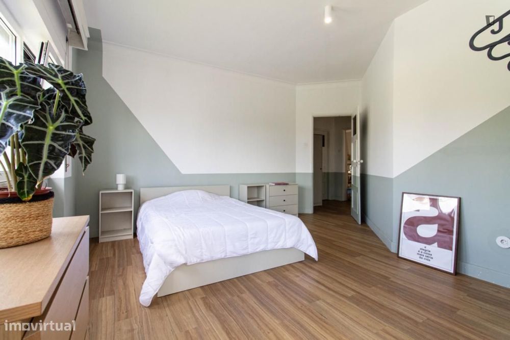 Quarto - localizado em Guimaraes