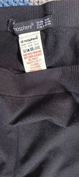 Legginsy z zameczkami Atmosphere 42/44.