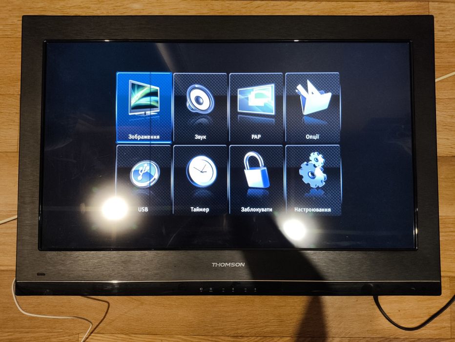 Плазма THOMSON 32HT2253
