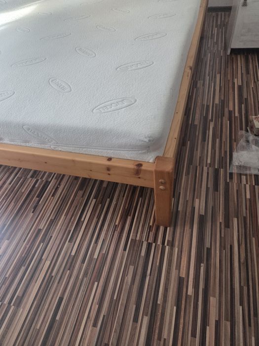 Łóżko sosnowe komplet