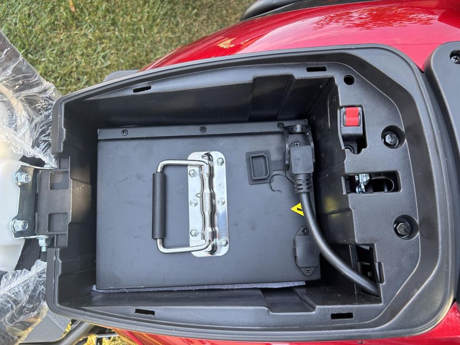 Електроскутер Corso Widget 2500W 72V/32Ah ЛІТІЙ-ЗАЛІЗО-ФОСФАТНА  БАТАР