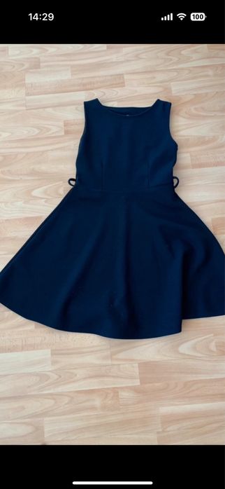 Vestido acinturado azul marinho tam S