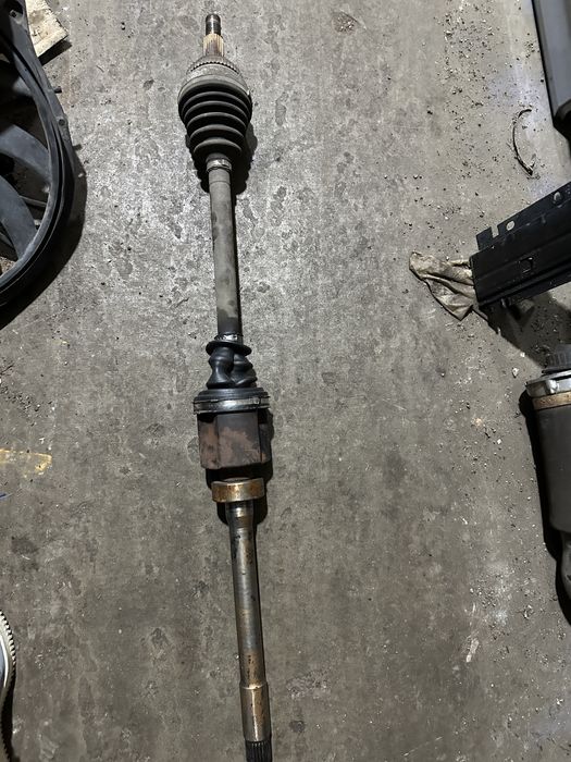 Полуось привод передний правый Lexus RX350 16-18 год 4341048130