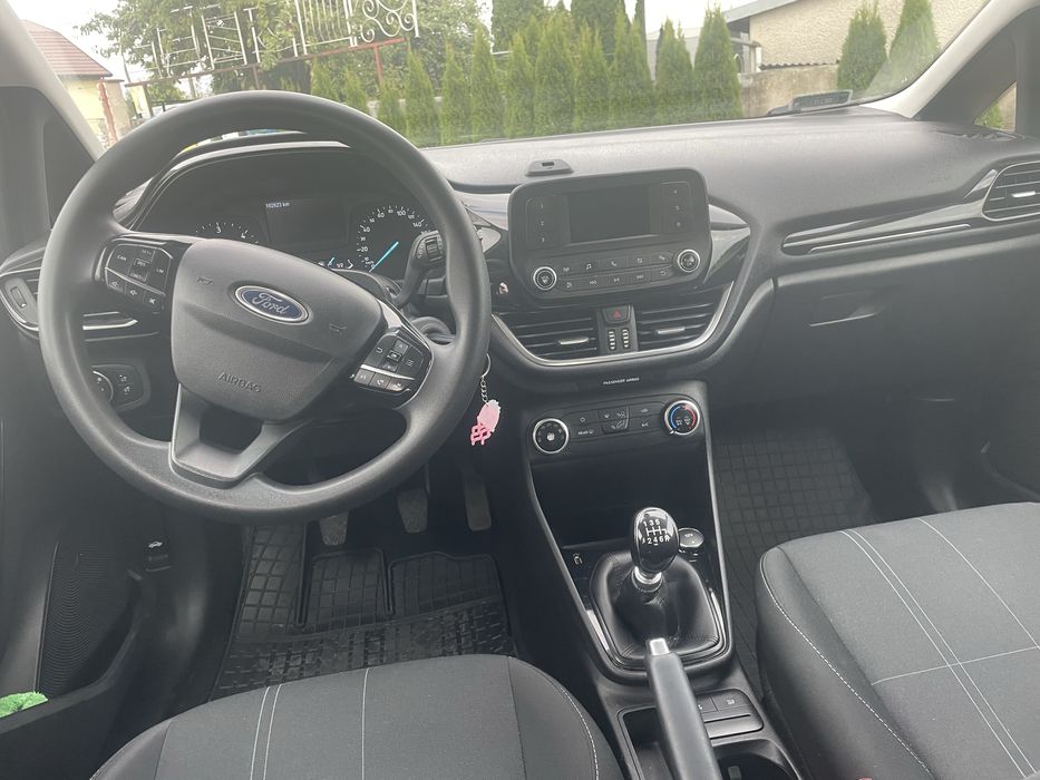 Wynajem samochodów wypożyczalnia aut rent a car samochód,busy 9 osobow