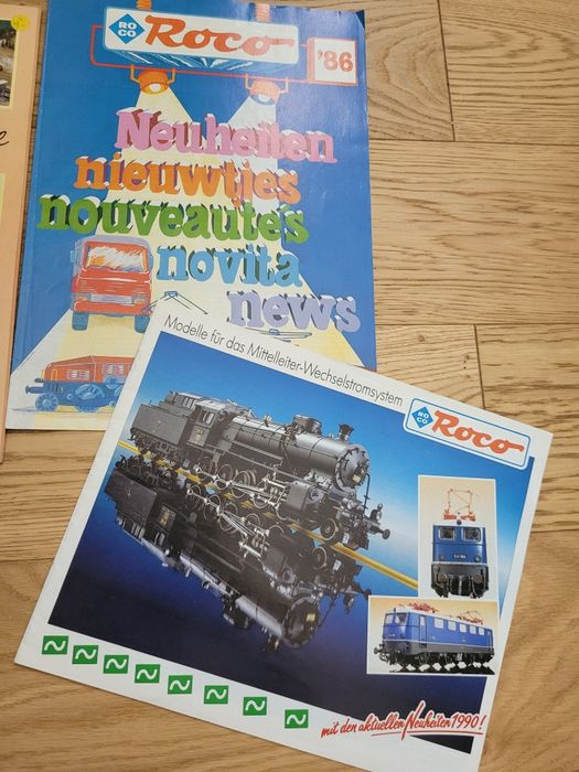 Katalogi modelarskie Roco H0 pociągi