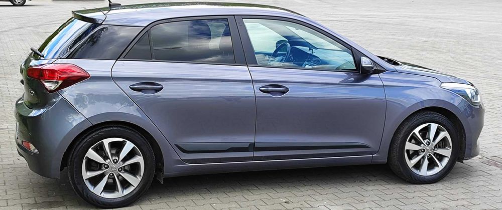 HYUNDAI i20, 1.1CRDi, 2017, bogata wersja, kamera, nawigacja, 6 biegów