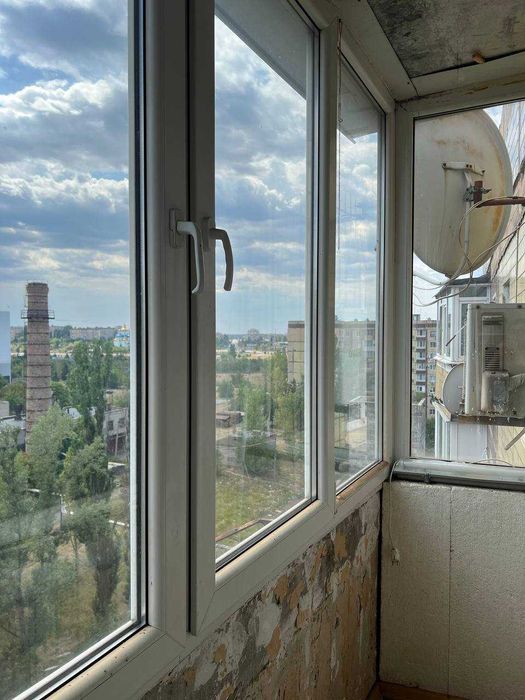 Продаж 2 кімн м-н. Сонячний 55, мпо, мпт, електрика, балкон.