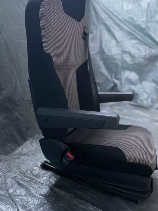 Сидіння пневматичне MAN TGX TGA TGS TGM  TGL 2000 ман  пневмо крісло