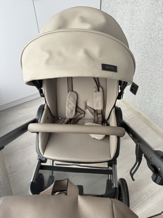 Коляска Anex E/Type 3 в 1 з автокріслом Anex × Avionaut Cosmo (група 0+).