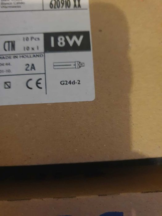 Nowa swietlowka kompakt MASTER PL-C 26W/830/4P 10 szt 200 zl