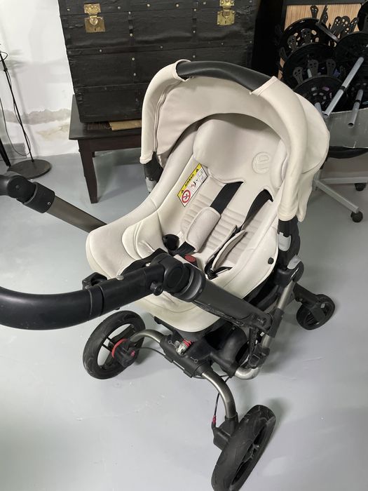 carrinho marca Jane rider inclui alcofa, ovinho e cadeira passeio