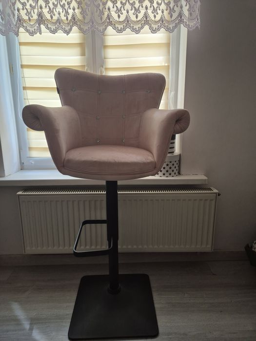 Hoker pudrowy róz wysokie krzesło fotela regulowany