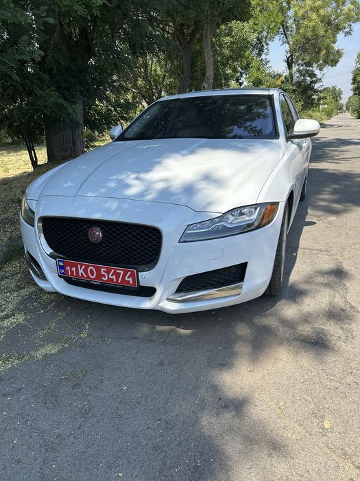 Автомобиль  Ягуар XF 260, JAGUAR  XF